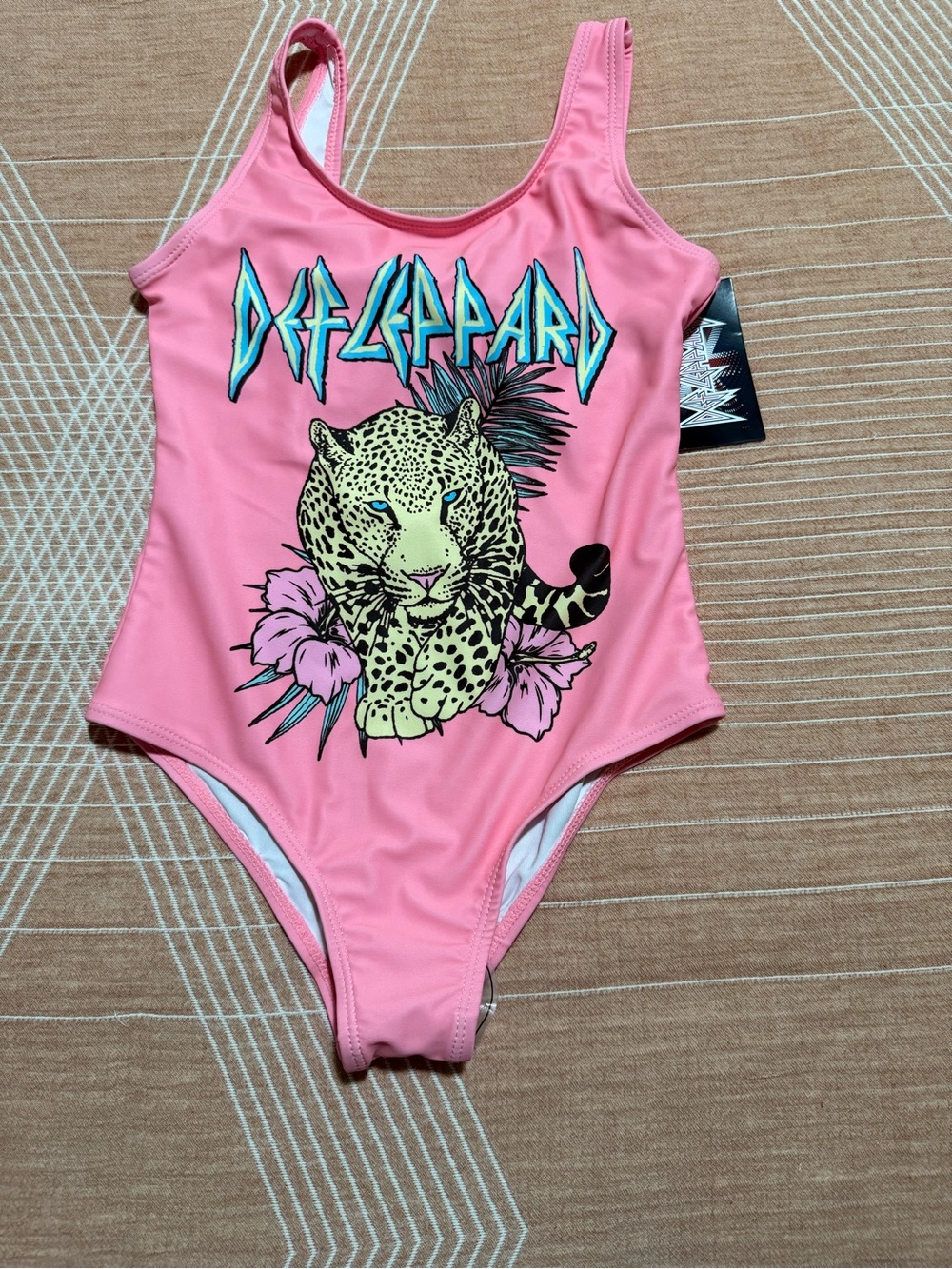 Girls Def Leppard size 6/6x swimsuit